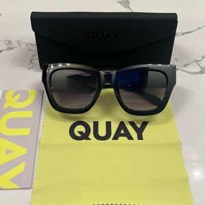 QUAY AUSTRALIA BY THE WAY Black Frame / Smoke Lens NWT